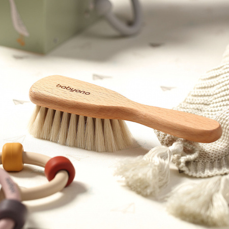 BABYONO Szczotka drewniana z kozim włosiem dla niemowląt